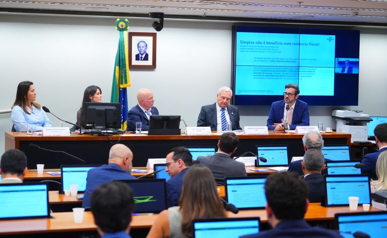representantes-de-empresas-de-pequeno-porte-pedem-a-deputados-atualizacao-do-limite-do-simples