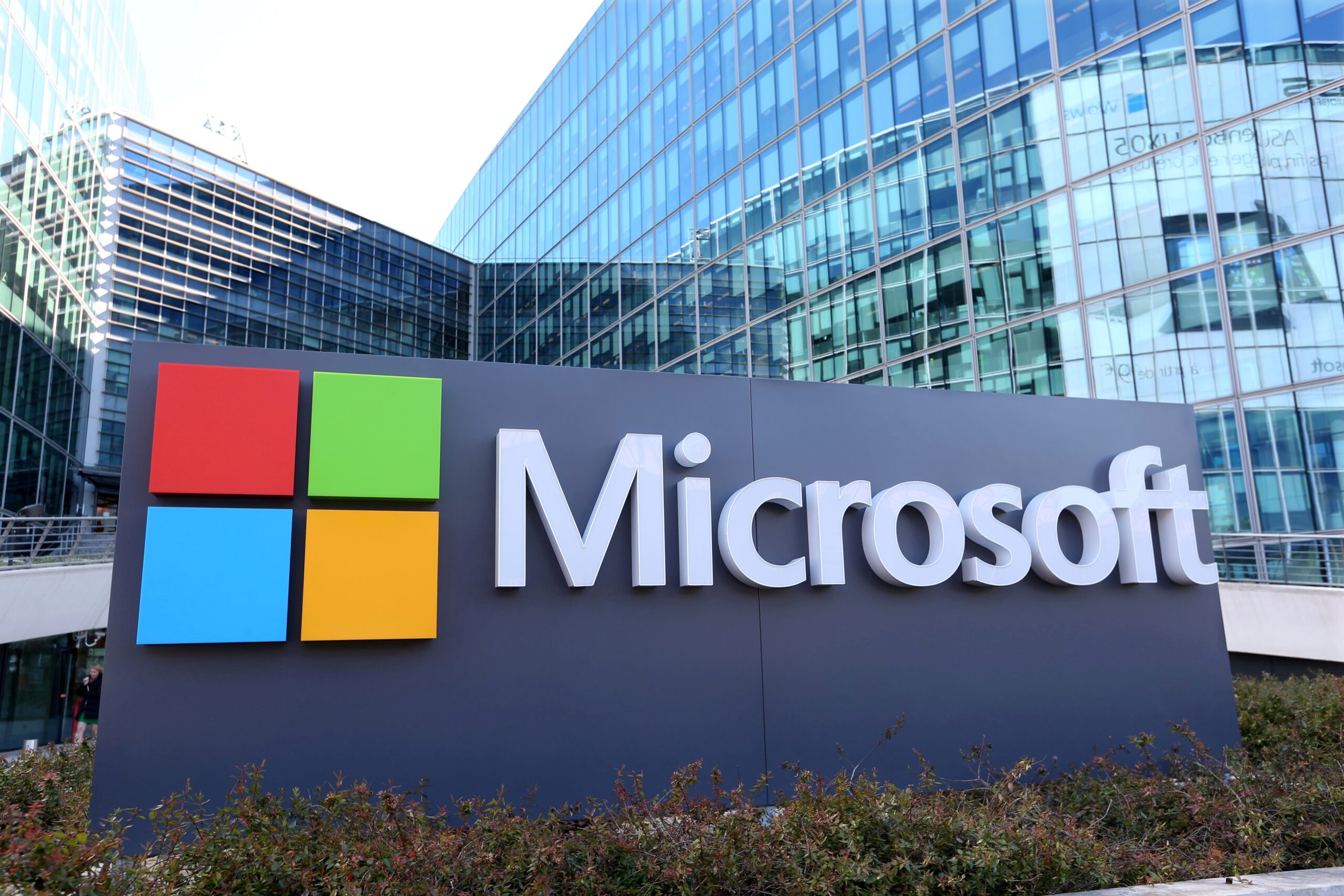 microsoft-desativa-servicos-usados-por-israel-apos-uso-para-vigilancia-em-gaza-e-na-cisjordania