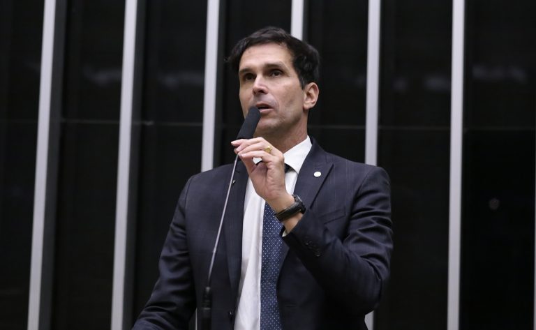 comissao-aprova-projeto-com-novas-exigencias-para-educacao-de-jovens-e-adultos
