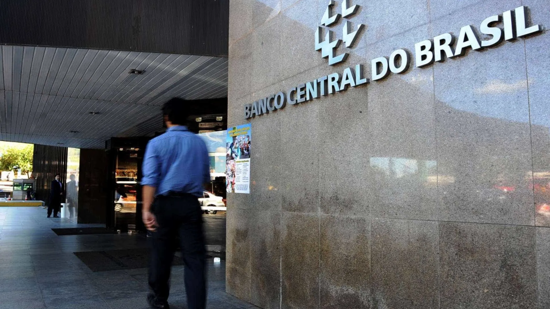 bc-estima-divida-externa-bruta-em-us$-372,604-bilhoes-no-mes-de-agosto