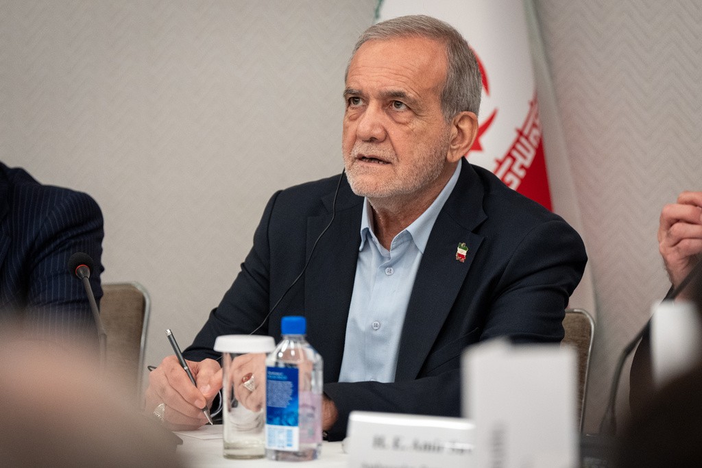 ira-chama-de-volta-embaixadores-apos-onu-retomar-sancoes-a-programa-nuclear