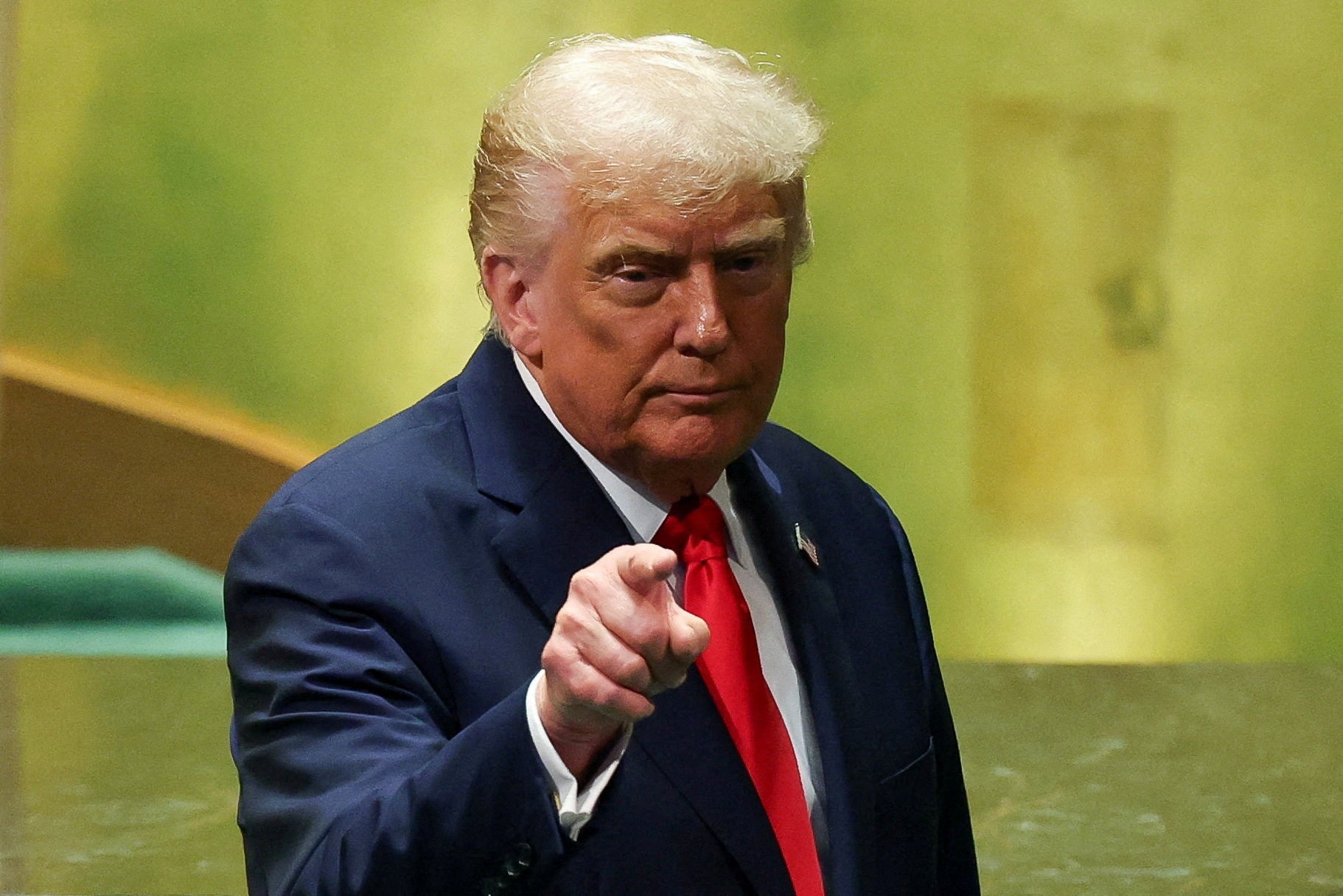 trump-diz-que-vai-impor-tarifa-de-100%-em-filmes-feitos-fora-dos-estados-unidos