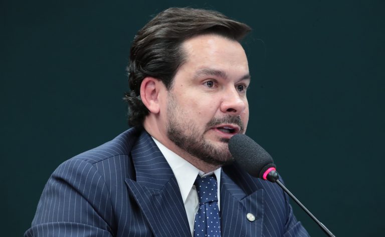 cancelado-debate-sobre-a-presenca-do-crime-organizado-no-sistema-financeiro