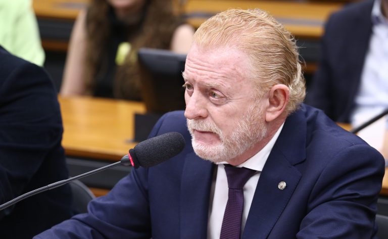 comissao-debate-seguranca-e-condicoes-de-trabalho-de-condutores-de-ambulancias