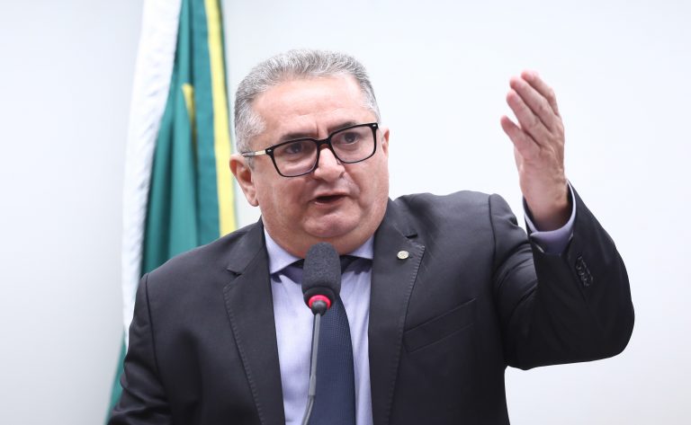 comissao-debate-concurso-publico-do-instituto-brasileiro-de-informacao-em-ciencia-e-tecnologia