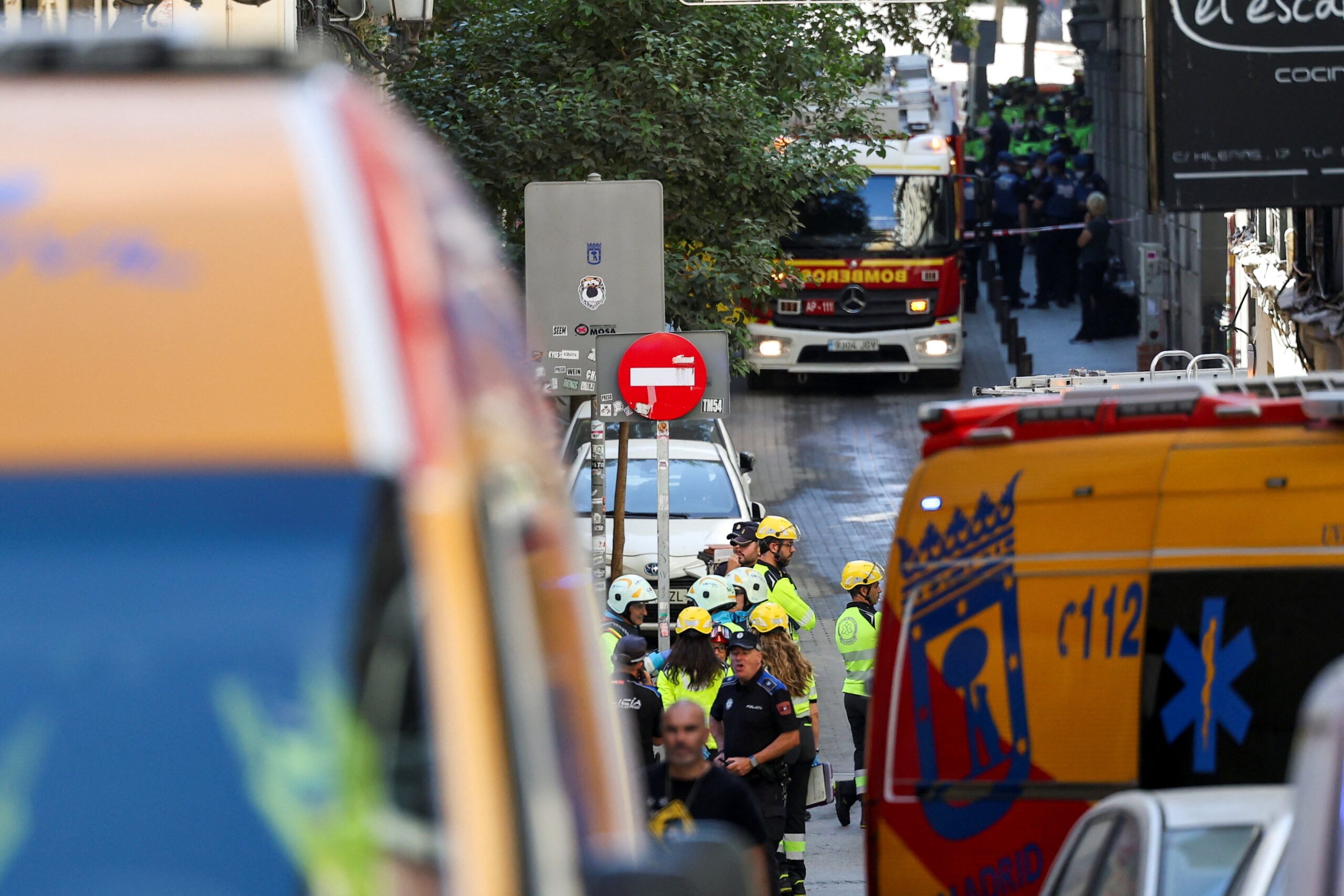 predio-desaba-parcialmente-no-centro-de-madri,-na-espanha