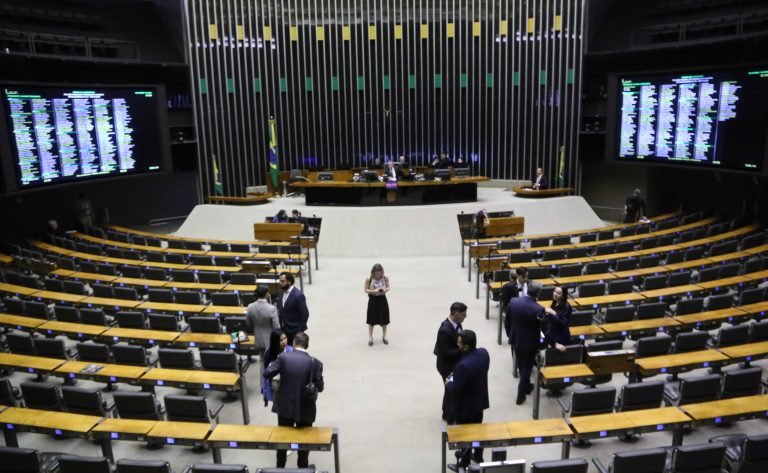 deputados-analisam-medida-provisoria-que-compensa-recuo-no-iof;-acompanhe