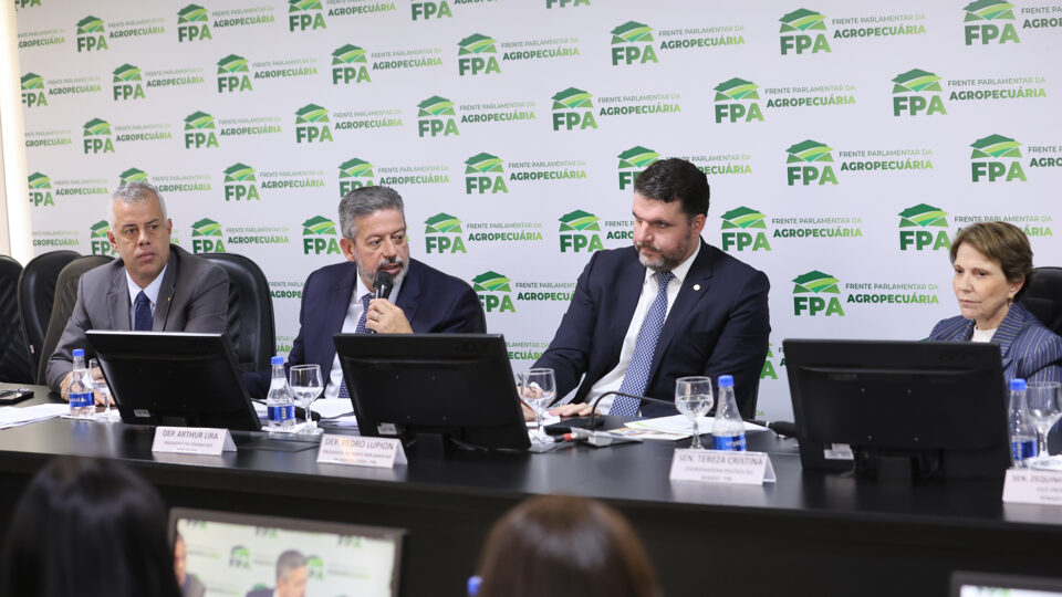na-bancada-do-agro,-78%-dos-deputados-sao-favoraveis-a-anistia