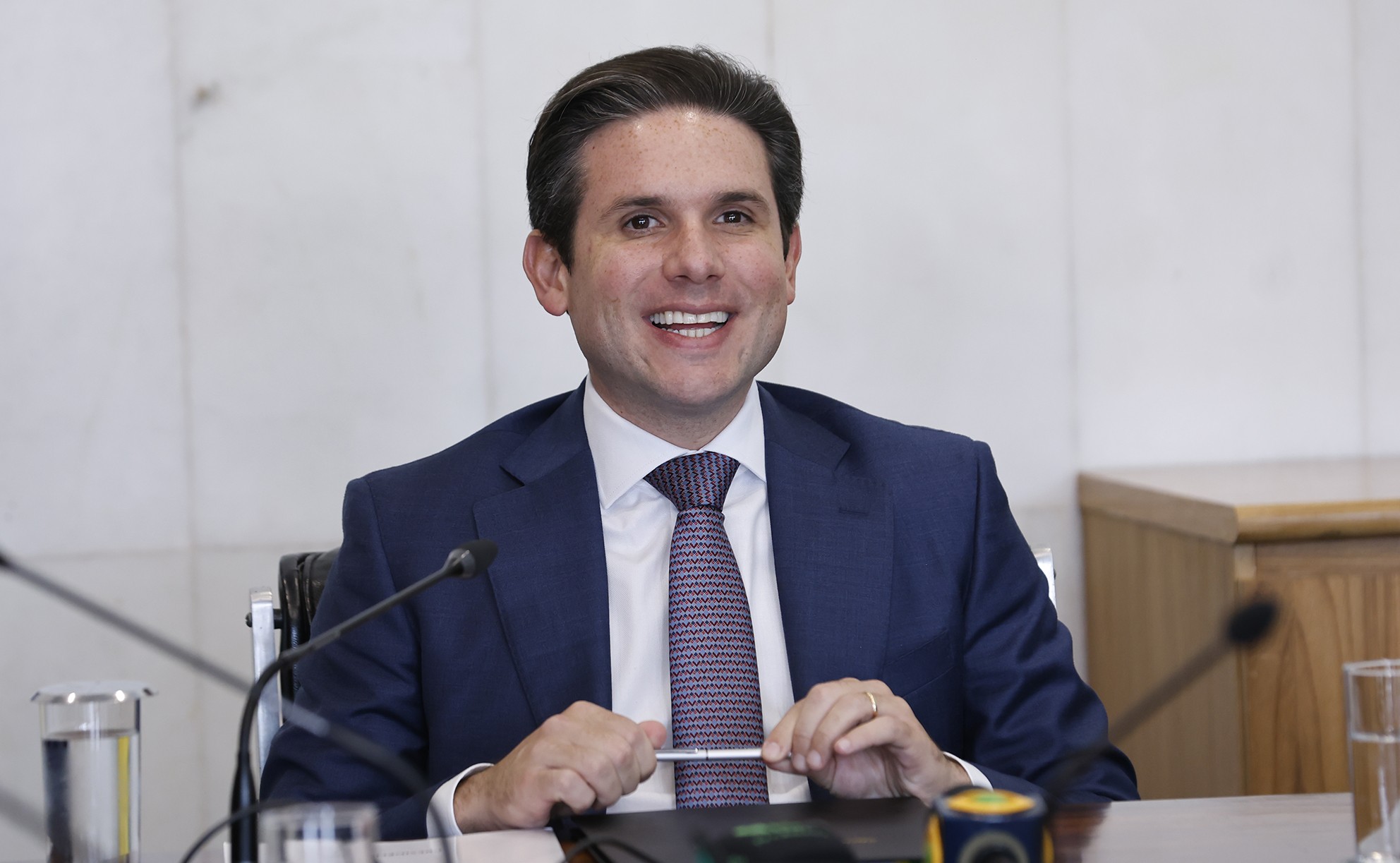 camara-contrata-consultoria-para-melhorar-redes-sociais;-servico-custara-quase-r$-5-milhoes