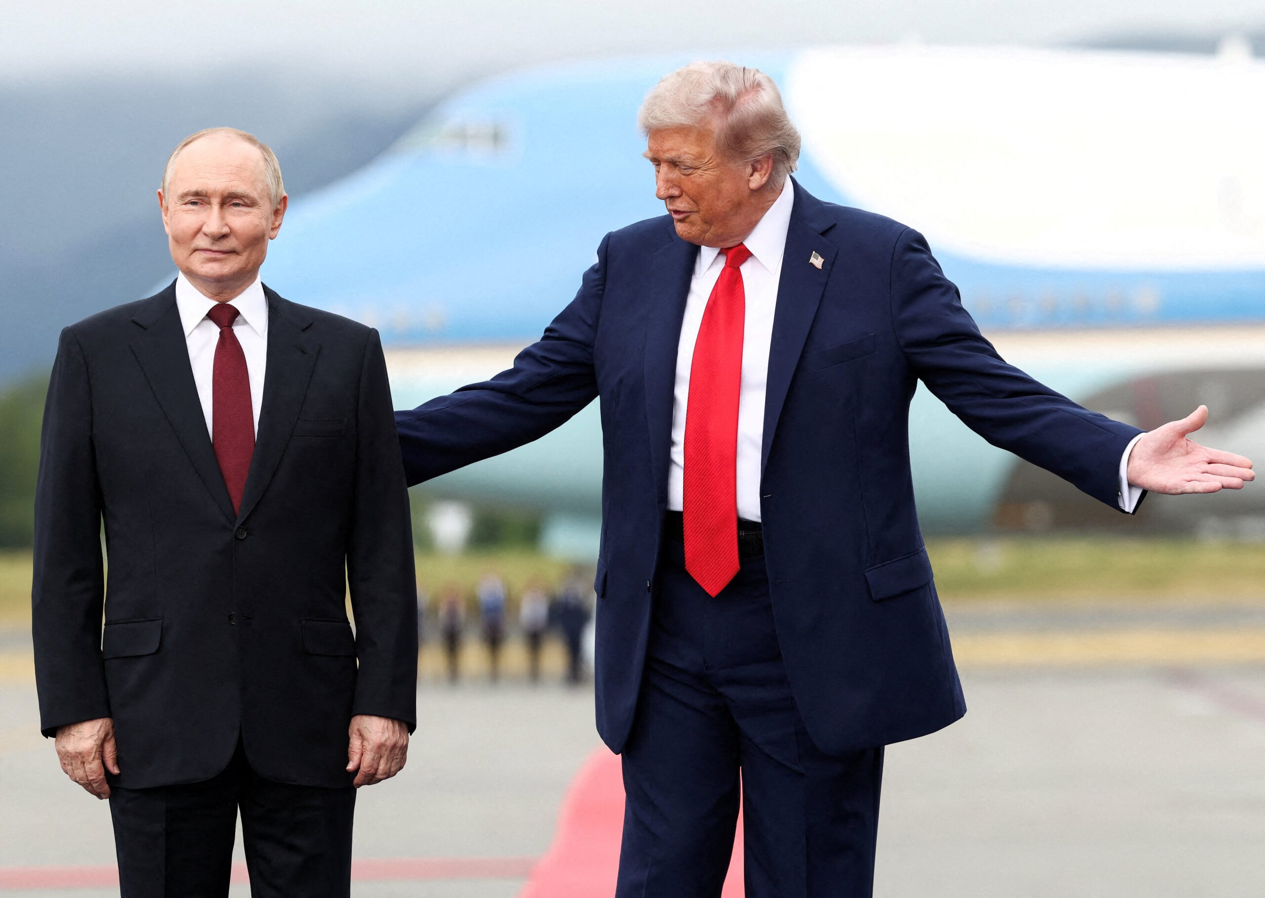 encontro-putin-e-trump-deve-ocorrer-em-2-semanas,-mas-ainda-ha-‘muitas-questoes’-a-resolver,-diz-kremlin