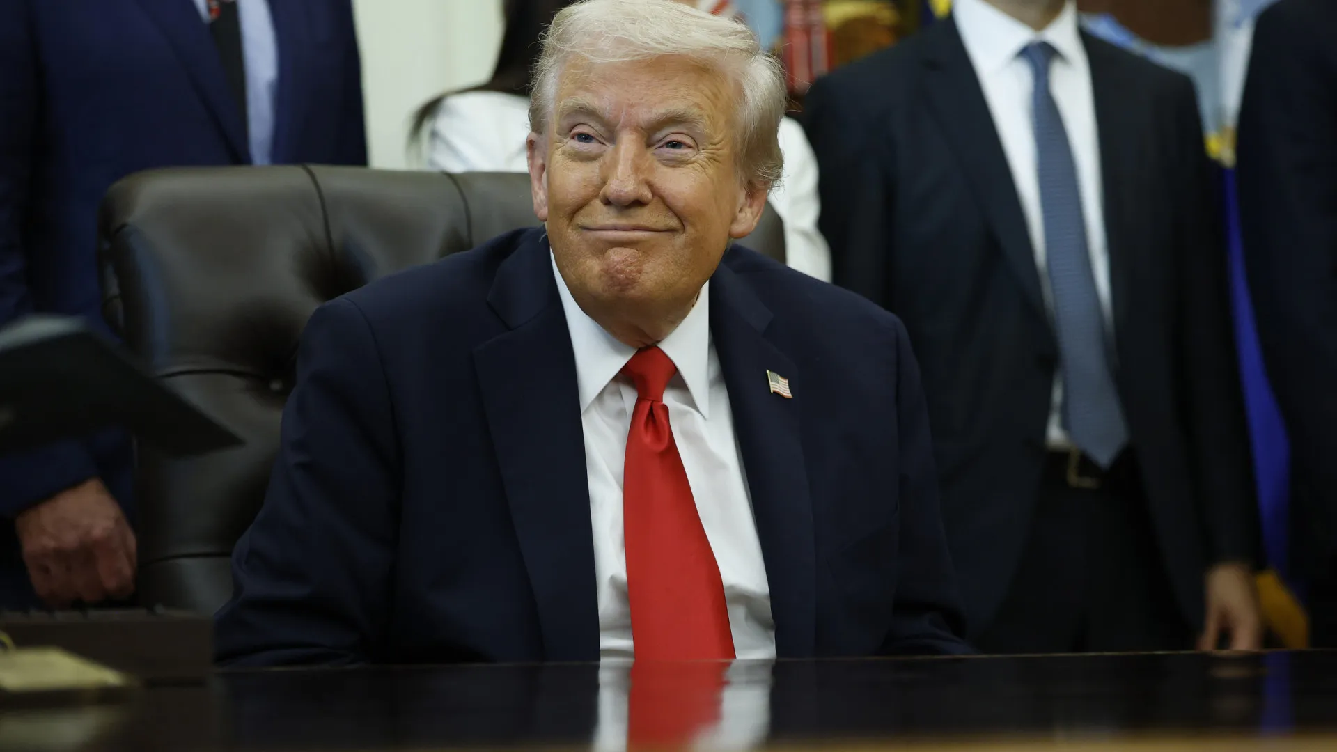 trump-acena-com-possibilidade-de-reduzir-tarifas-sobre-a-china,-mas-impoe-condicoes