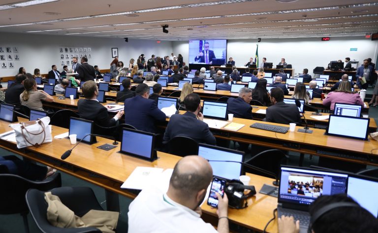 conselho-de-etica-analisa-11-novos-processos-contra-deputados