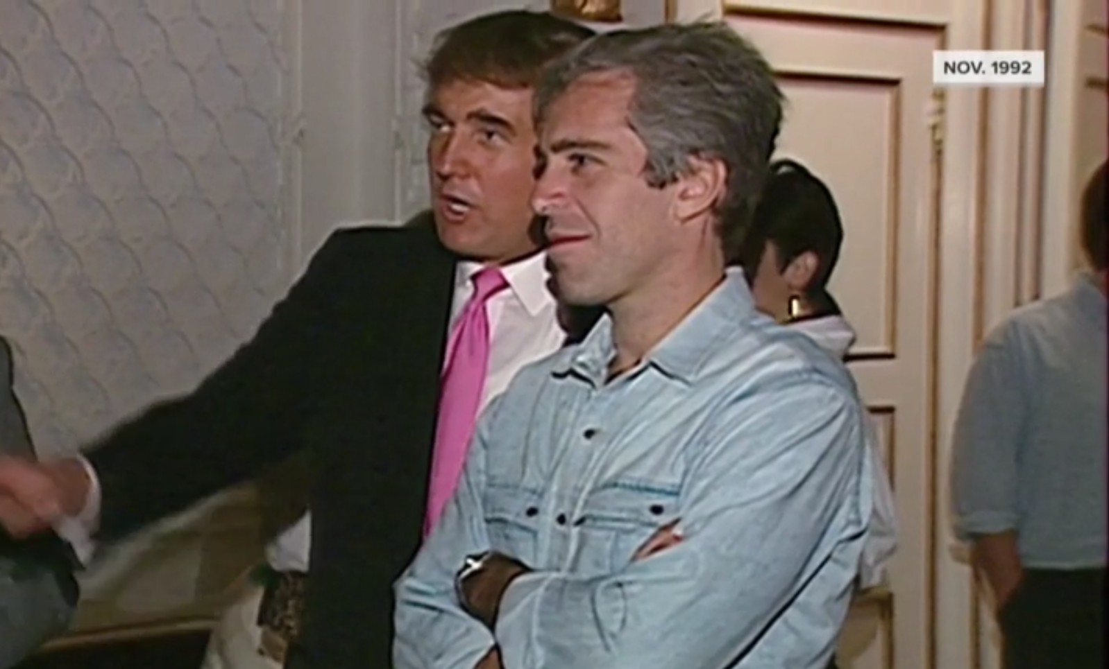 e-mails-de-epstein:-trump-e-atingido-por-escandalo-que-ele-proprio-trouxe-a-tona