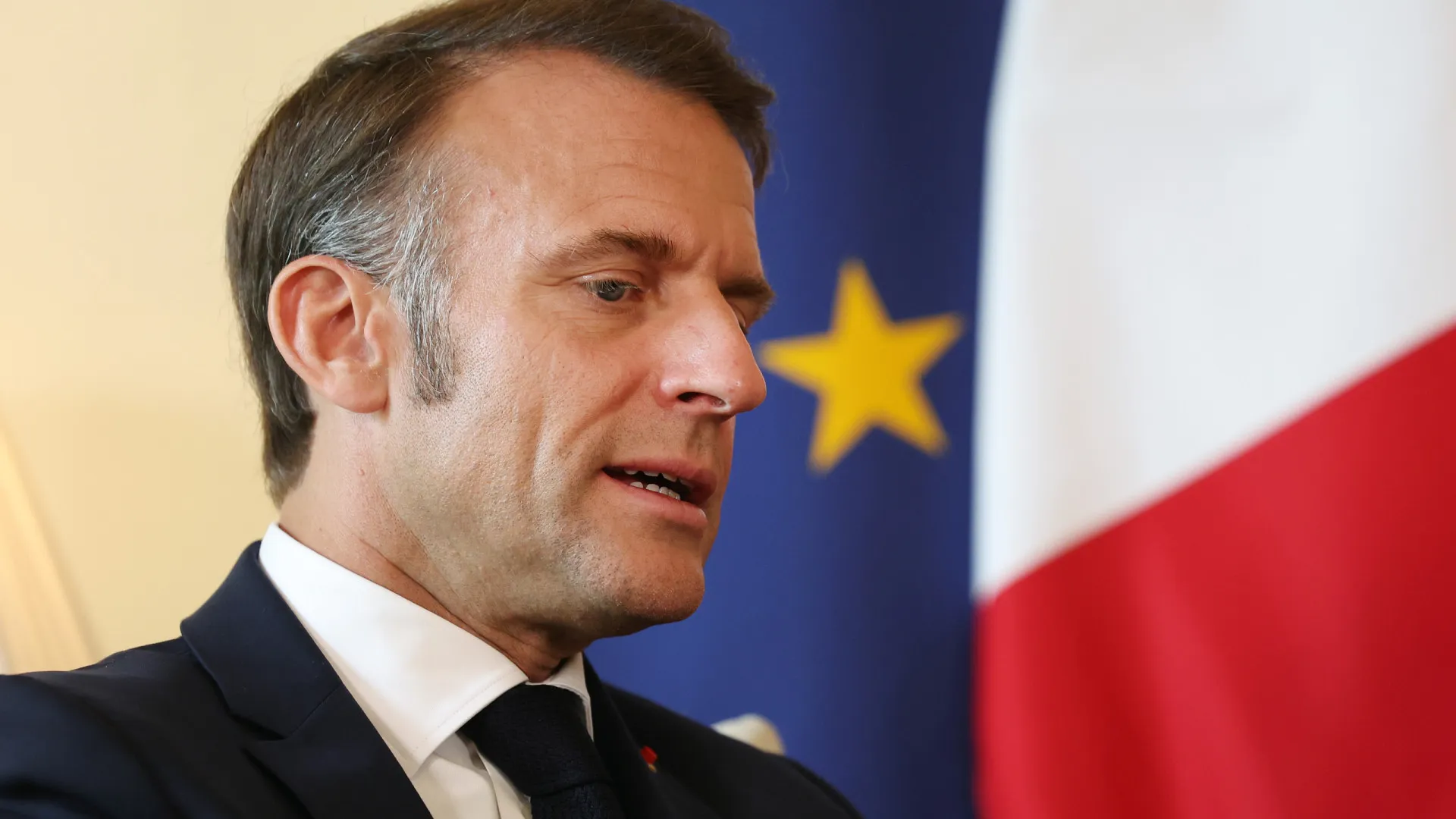 macron-pede-a-lula-que-compense-perdas-das-empresas-por-cortes-de-energia-renovavel