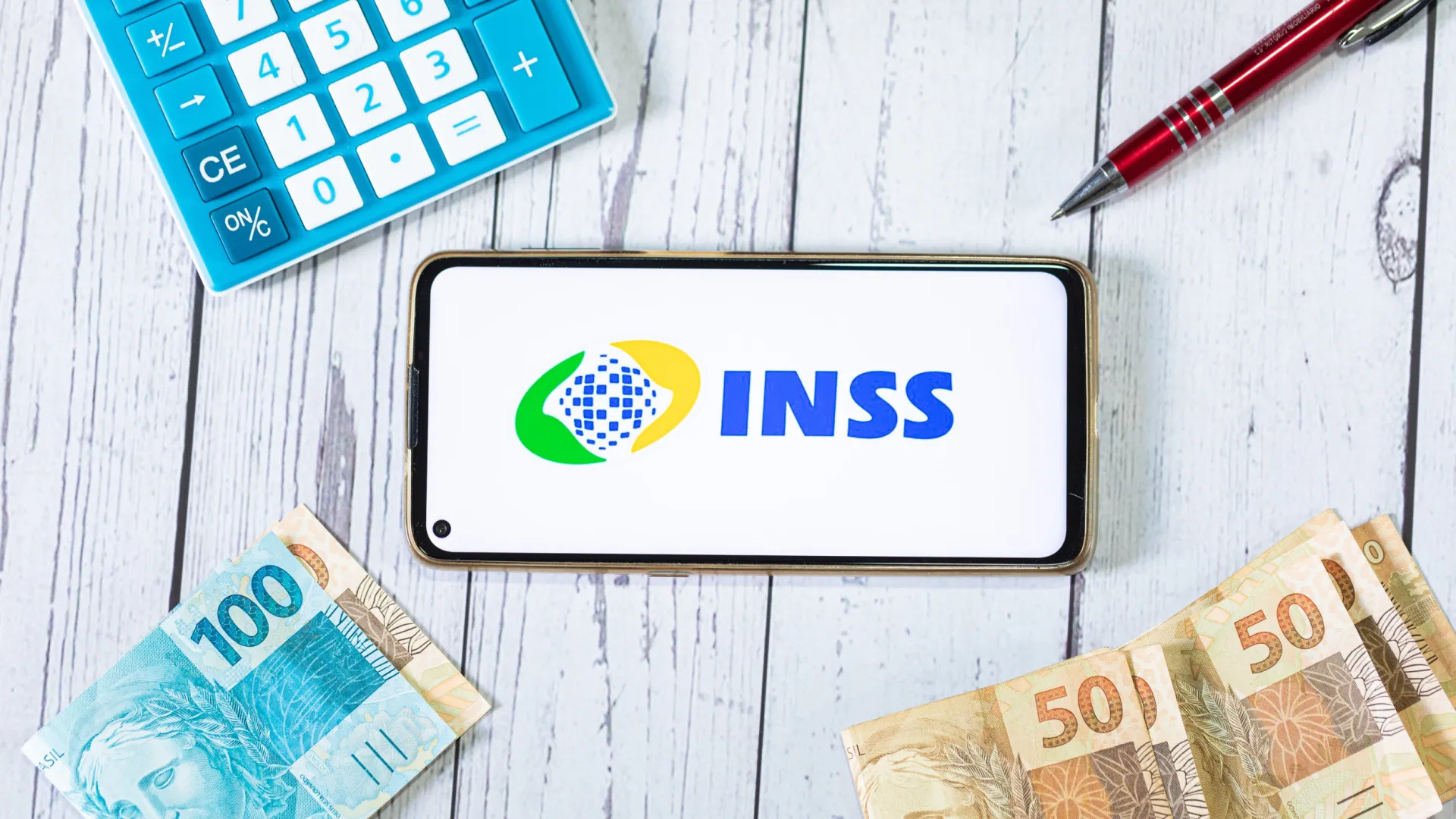 inss-paga-13o-a-novos-aposentados-a-partir-de-segunda-(24);-veja-calendario-e-quem-recebe