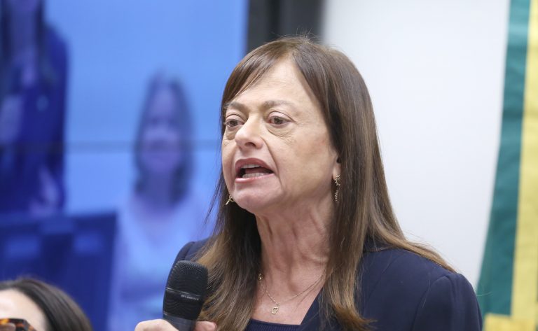 comissao-debate-reflexos-da-reforma-administrativa-no-servico-publico