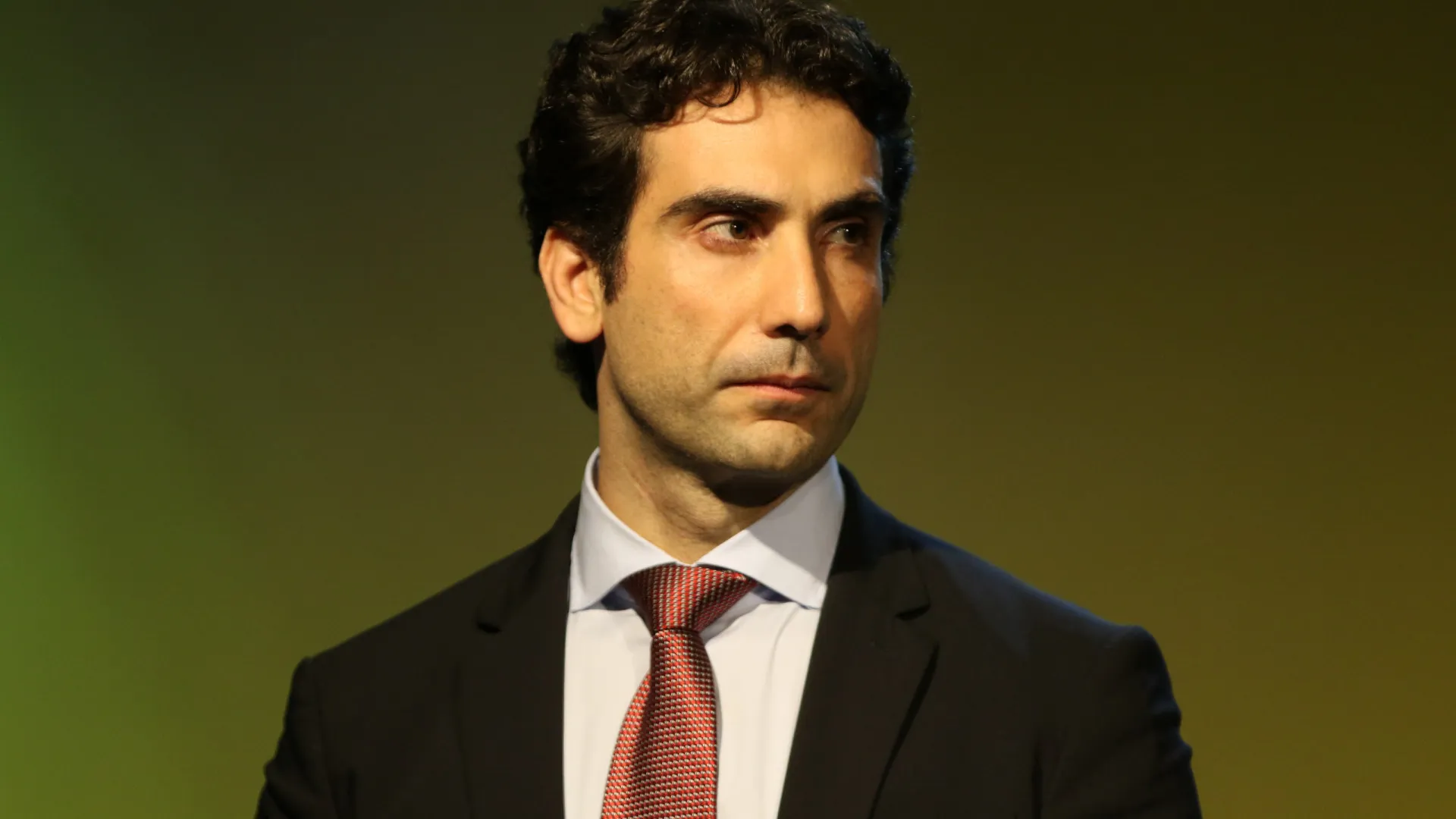 galipolo:-impactos-das-tarifas-nao-ocorreram-como-imaginado;-ha-discussao-se-e-defasagem-–