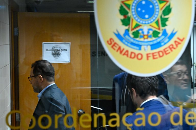 cpmi-prende-ex-coordenador-do-inss-apos-nove-horas-de-depoimento