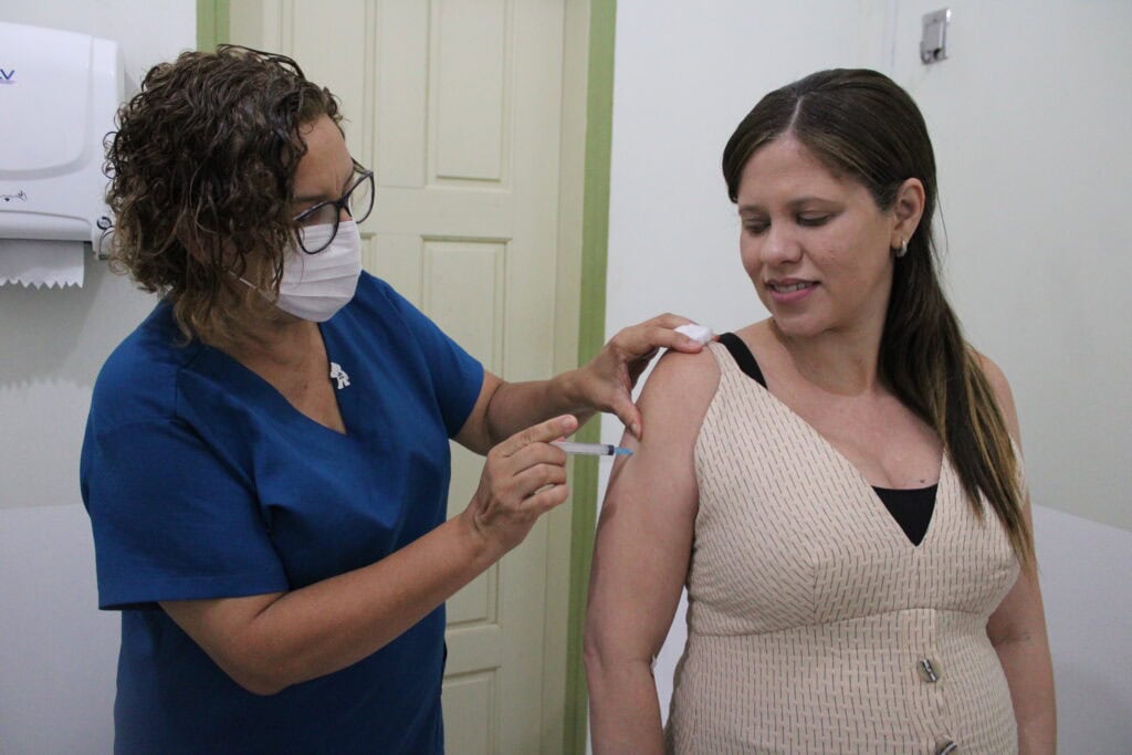 acre-recebe-3.800-doses-do-imunizante-contra-bronquiolite-e-inicia-vacinacao-de-gestantes