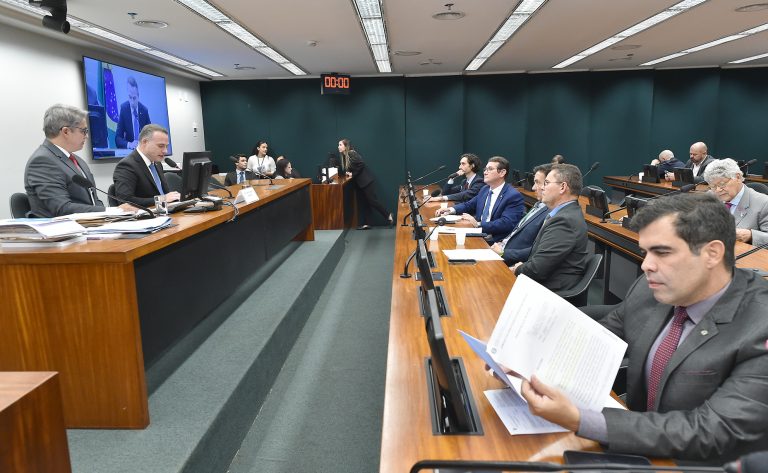 conselho-de-etica-ouve-deputados-e-testemunhas-sobre-ocupacao-do-plenario