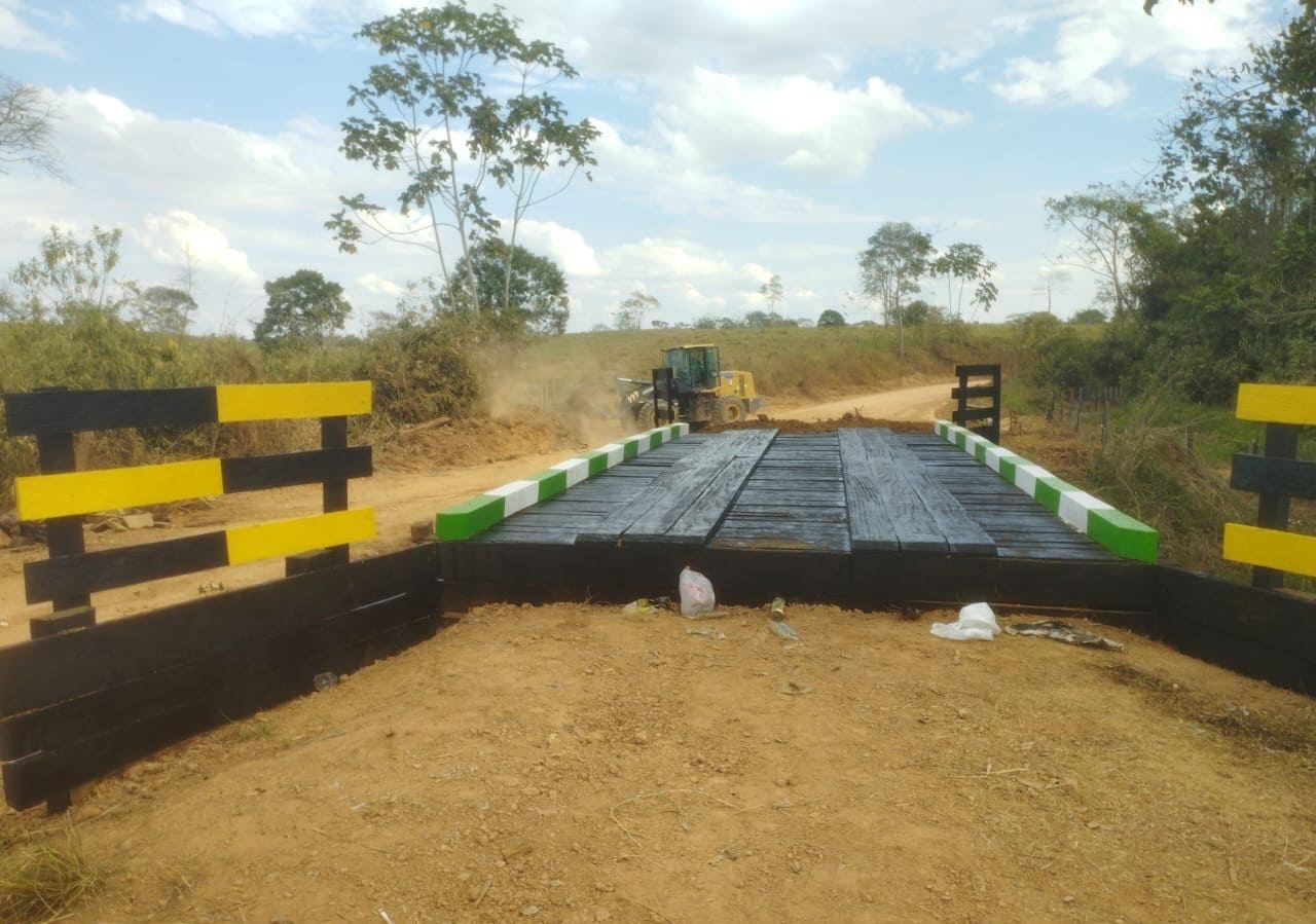 deracre-constroi-tres-novas-pontes-nos-ramais-alegria-e-espinhara,-no-bujari