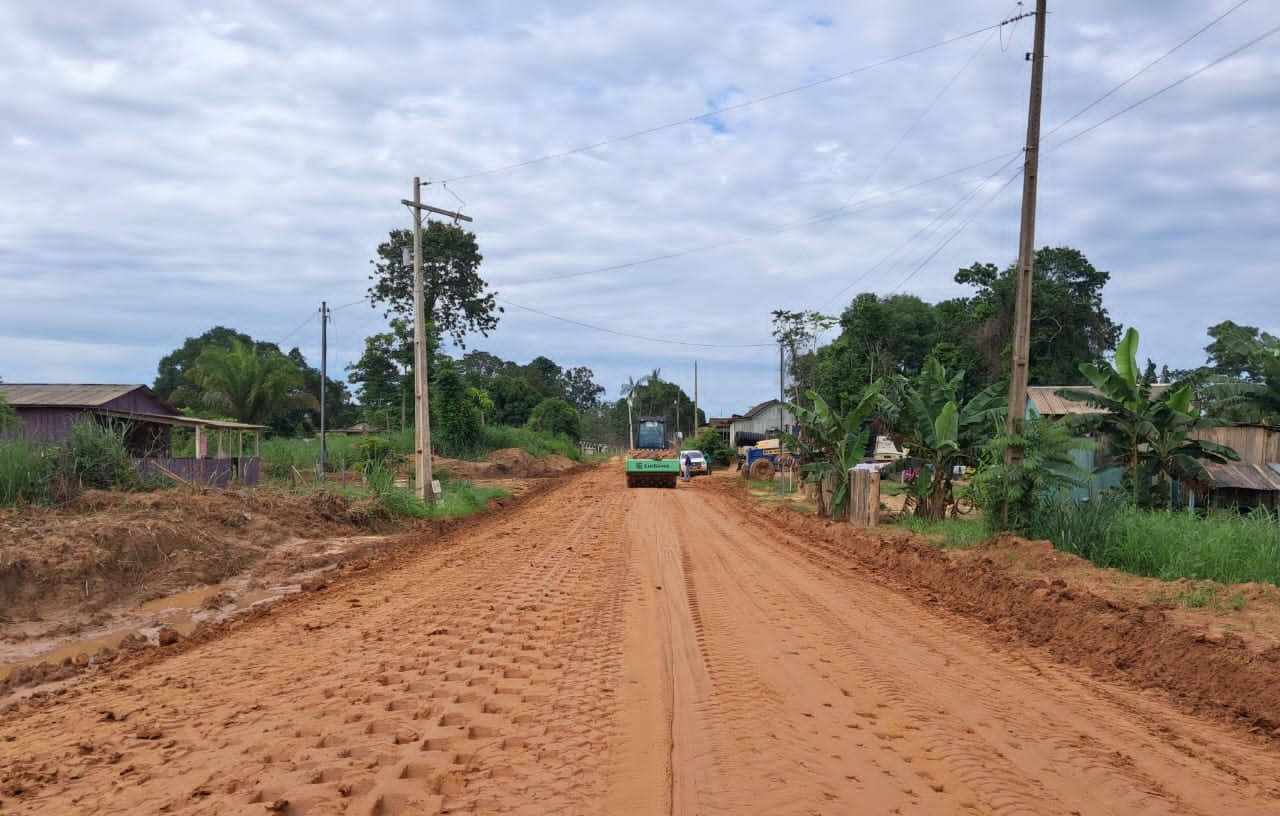 em-xapuri,-deracre-recupera-20-km-do-ramal-ribeiracre-e-novo-catete