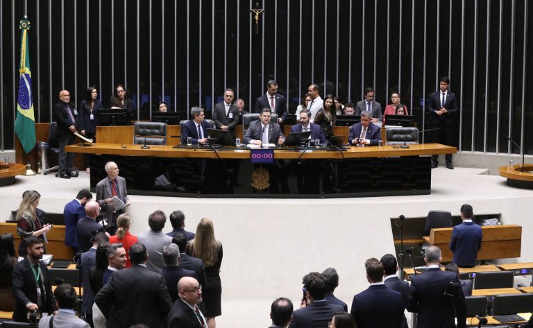 congresso-aprova-projetos-que-abrem-credito-de-r$-30-bilhoes-para-o-orcamento-de-2025