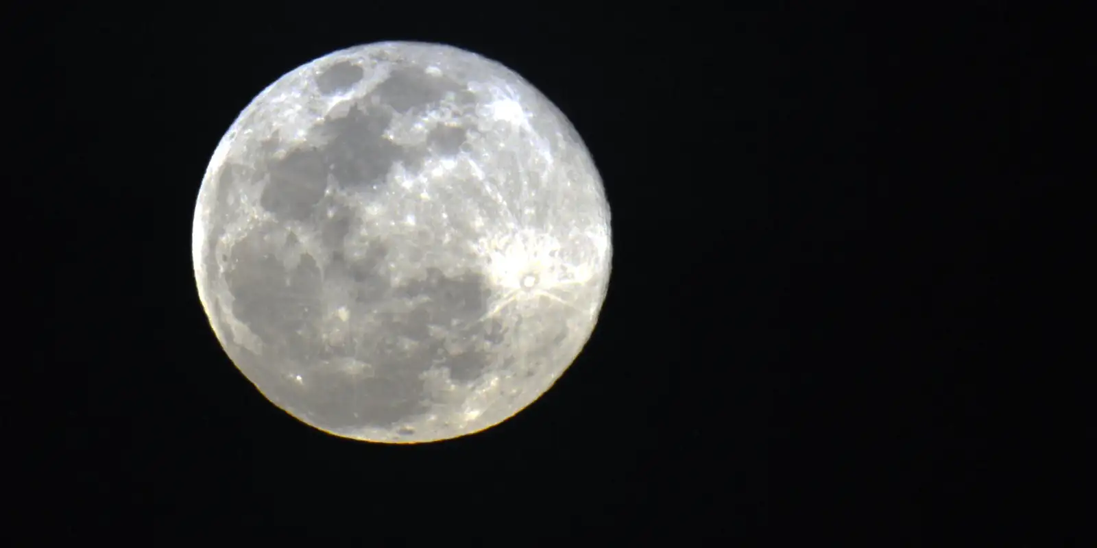 primeira-superlua-de-2026-pode-ser-vista-neste-sabado-(03)
