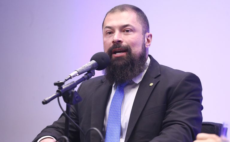 comissao-aprova-proposta-que-cria-marco-legal-contra-faccoes-e-milicias