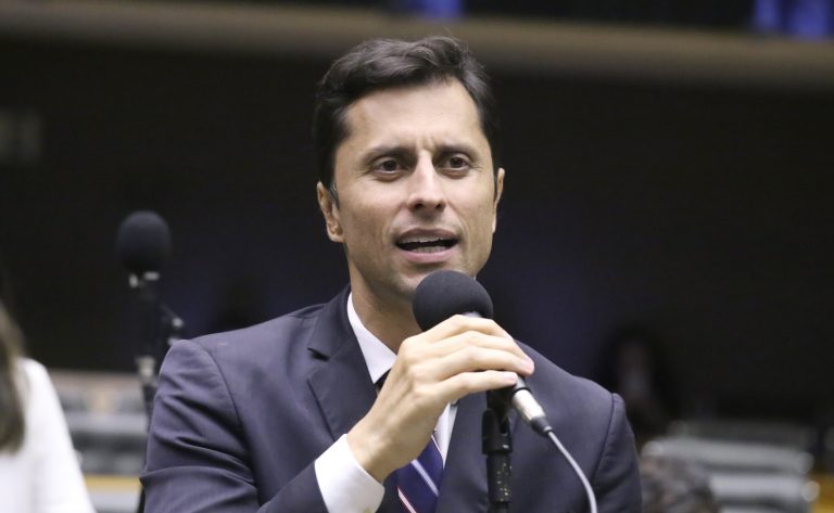 comissao-aprova-exigencia-de-avaliacao-odontologica-precoce-para-autistas-nao-verbais