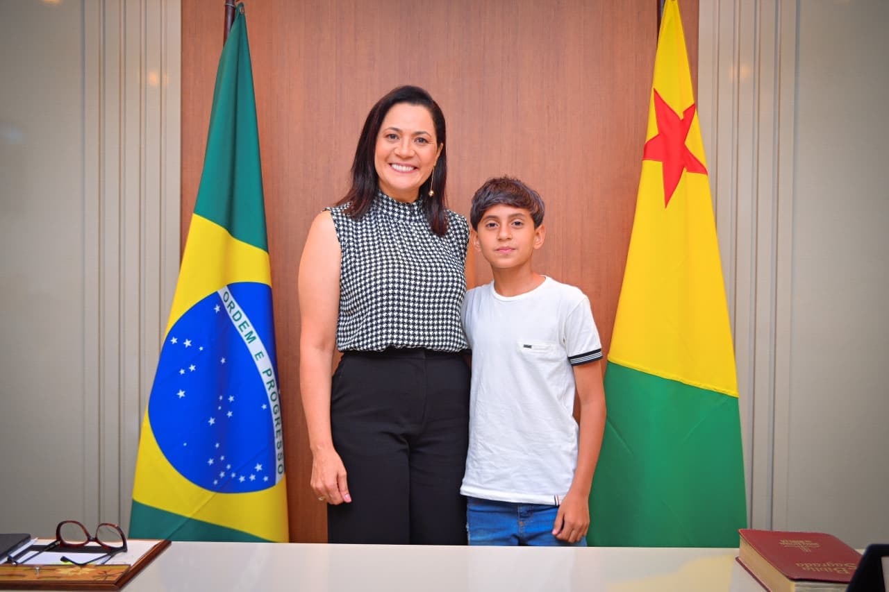 vice-governadora-mailza-recebe-atleta-acreano-selecionado-para-jogar-no-time-de-chapeco