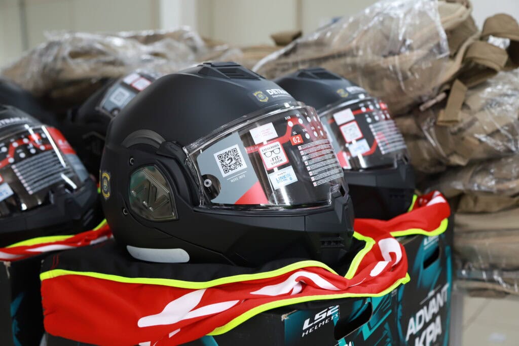 detran-entrega-novos-fardamentos-e-epis-aos-agentes-de-transito