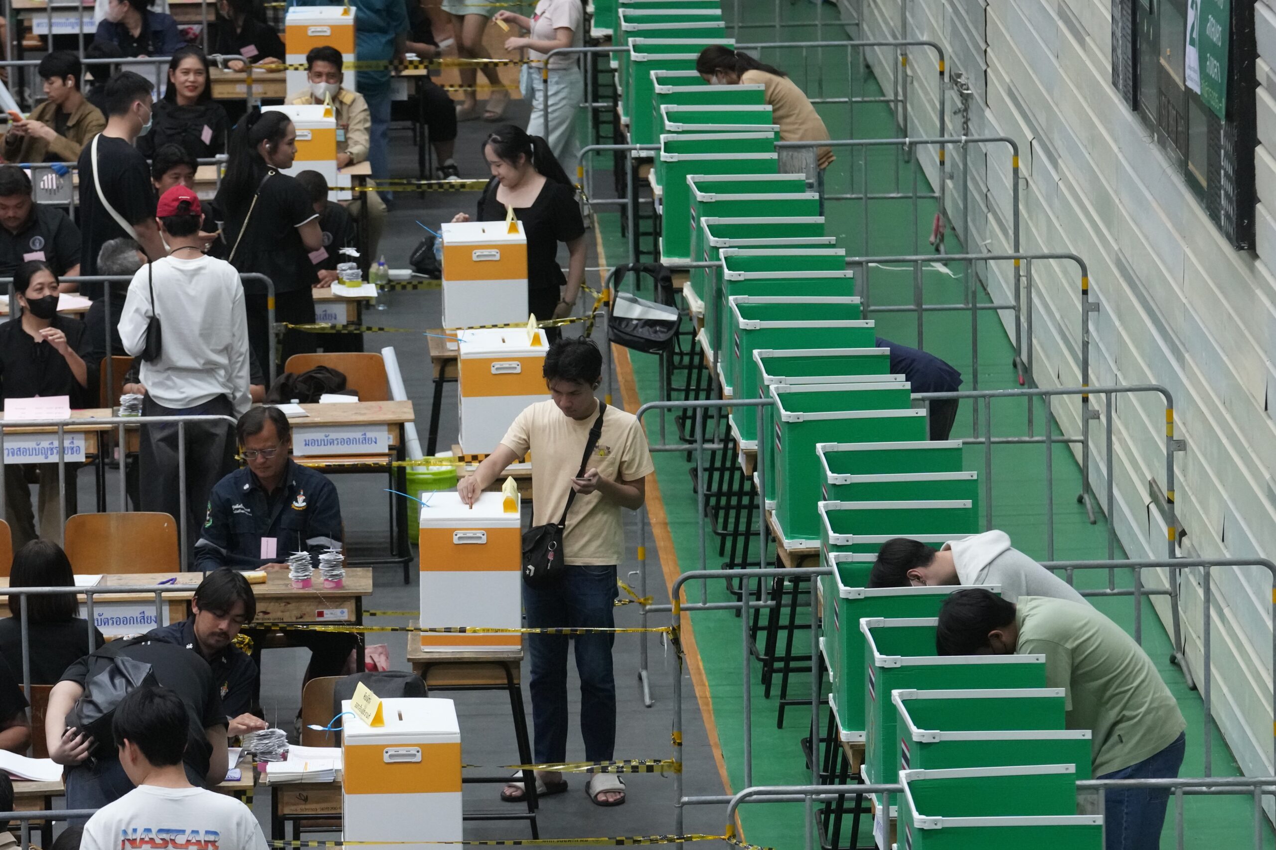 eleicoes-na-tailandia:-contagem-inicial-coloca-partido-aliado-aos-conservadores-na-lideranca