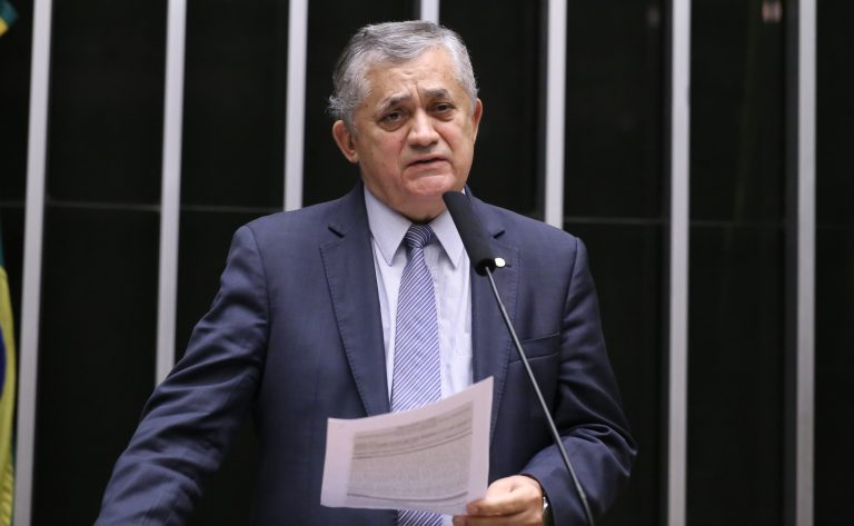 projeto-cria-regime-especial-de-tributacao-para-incentivar-instalacao-de-datacenters-no-brasil