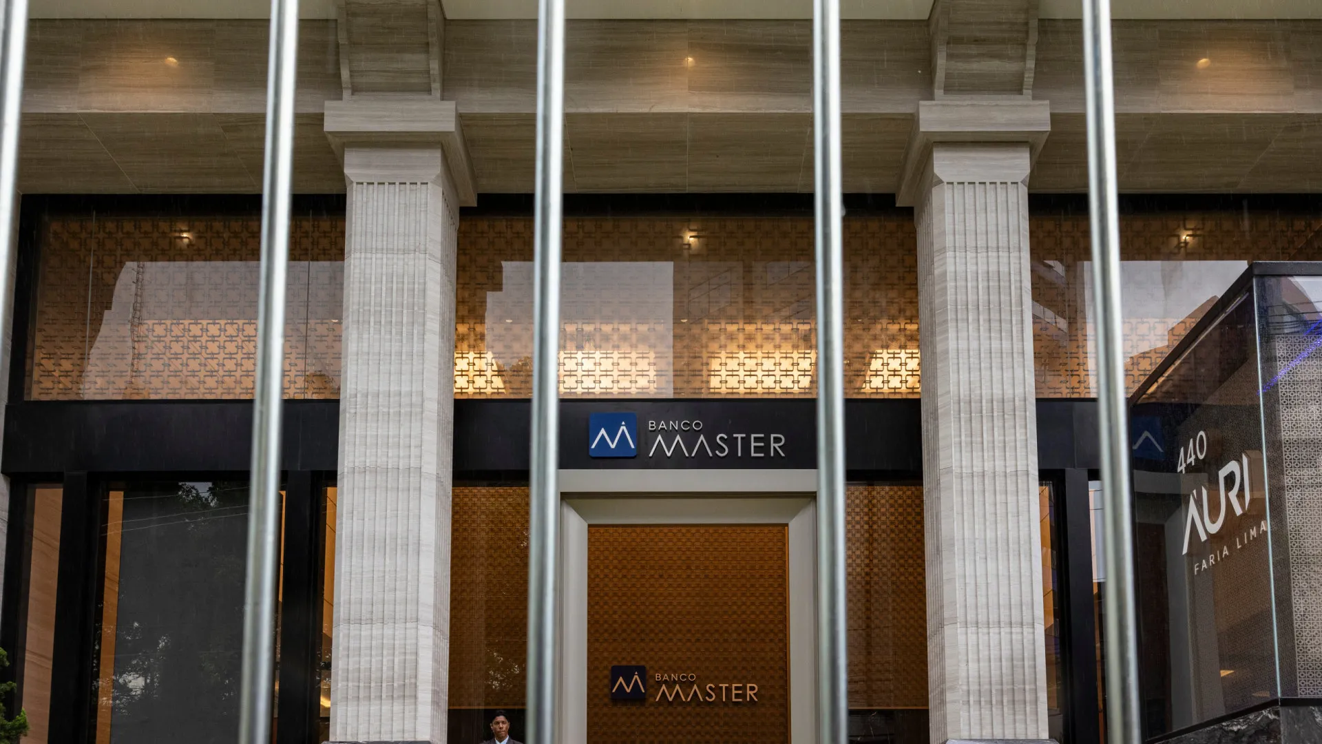 banco-master-financiou-maior-aquisicao-de-areas-de-minerais-criticos-do-pais