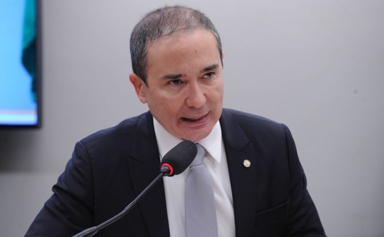 projeto-cria-fundo-para-acolhimento-de-animais-para-financiar-abrigos