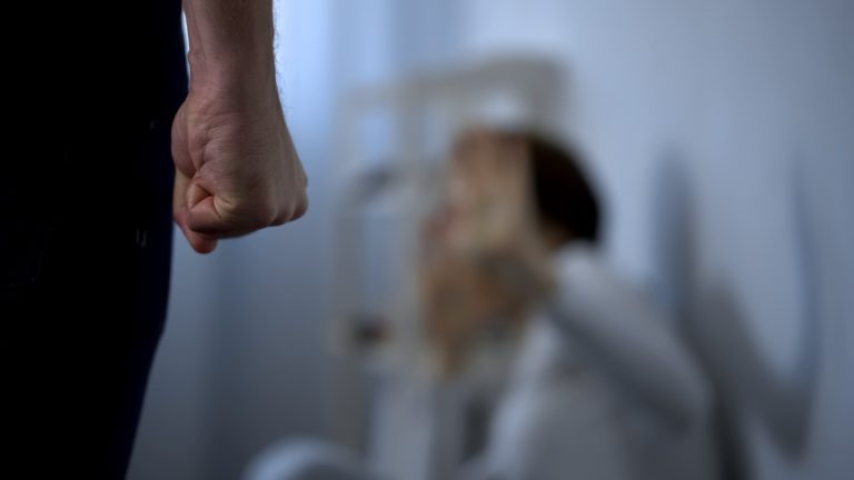 comissao-vota-requerimentos-sobre-violencia-economica-contra-a-mulher-e-lei-do-feminicidio