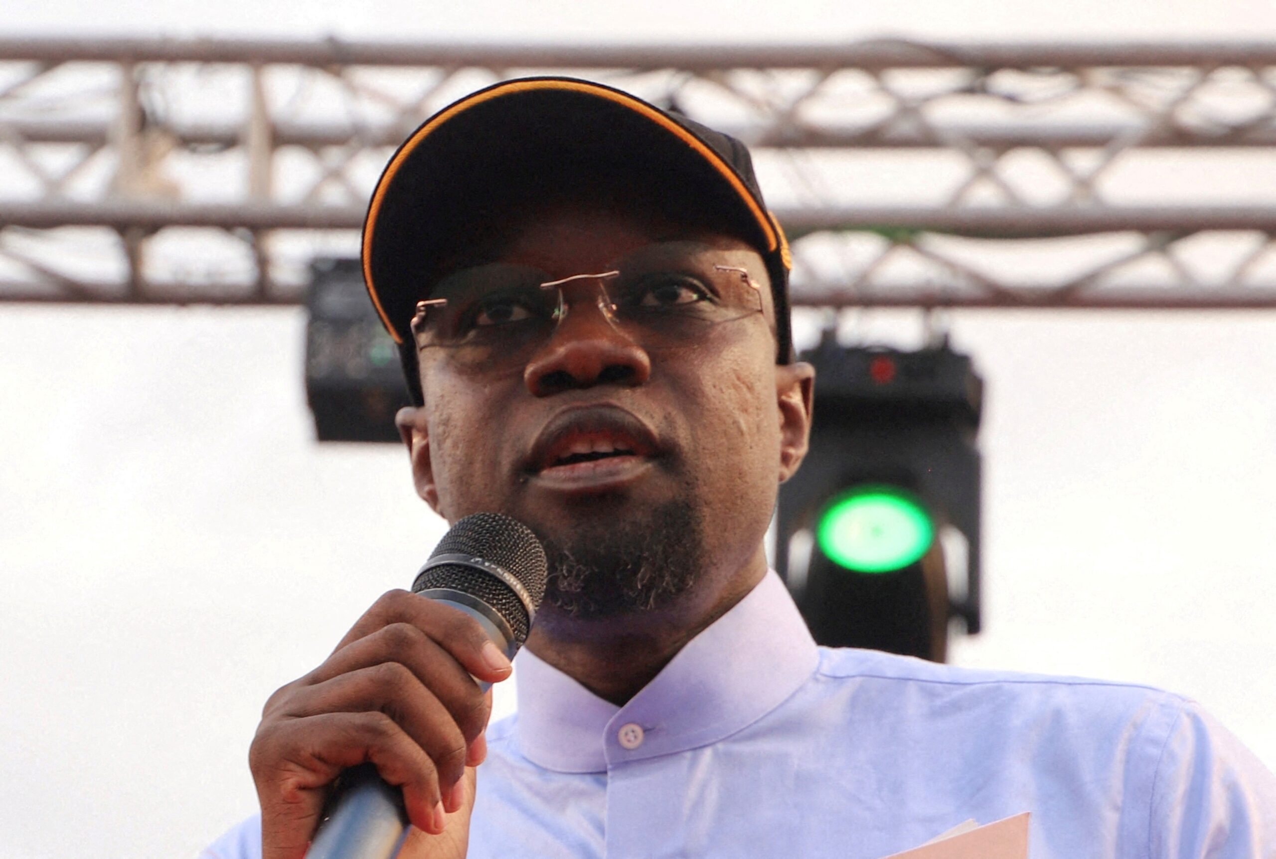 primeiro-ministro-do-senegal-defende-lei-anti-lgbt-que-dobra-penas-de-prisao