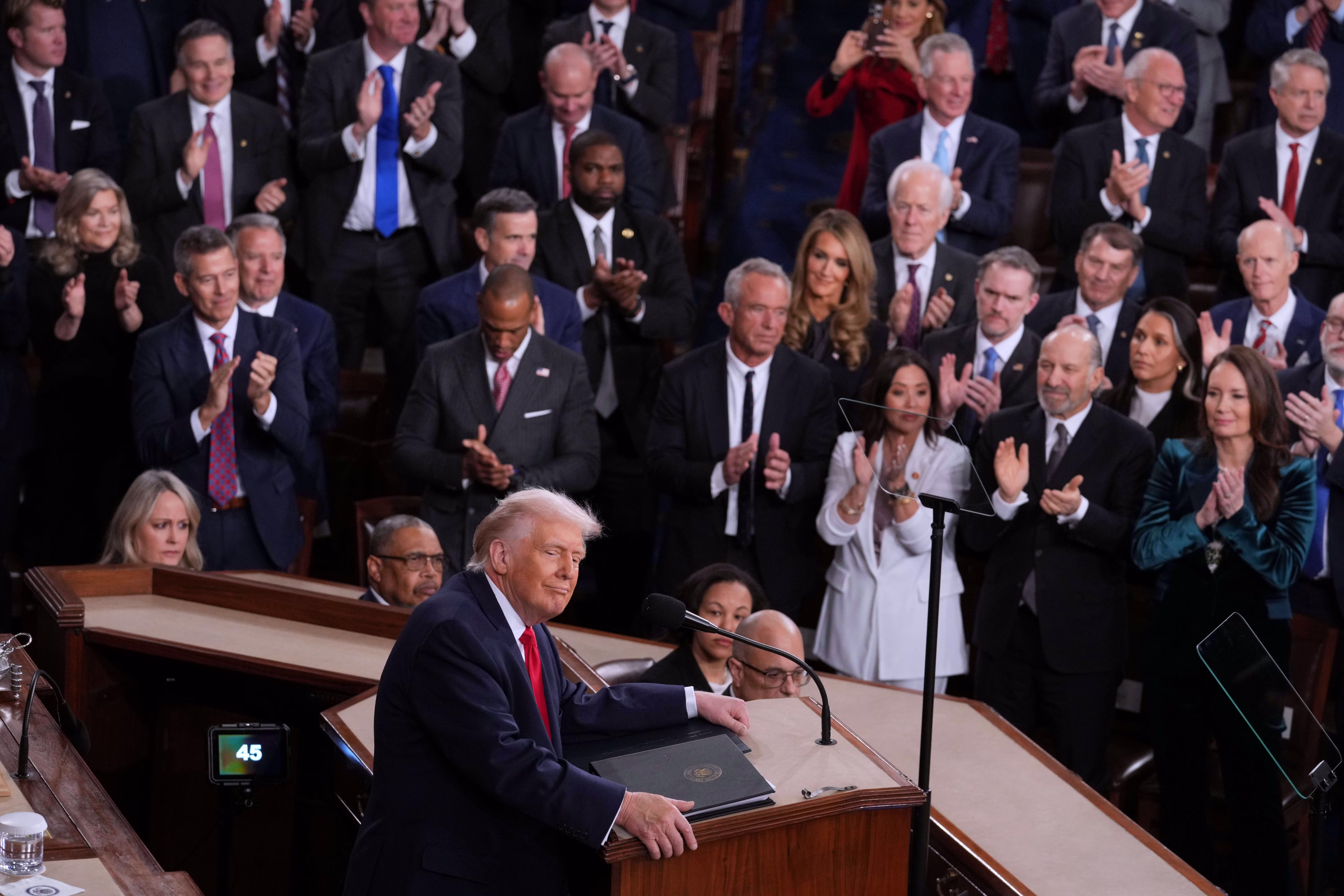 em-espetaculo-a-nacao,-trump-destila-odio-partidario-e-lanca-pegadinha-aos-democratas