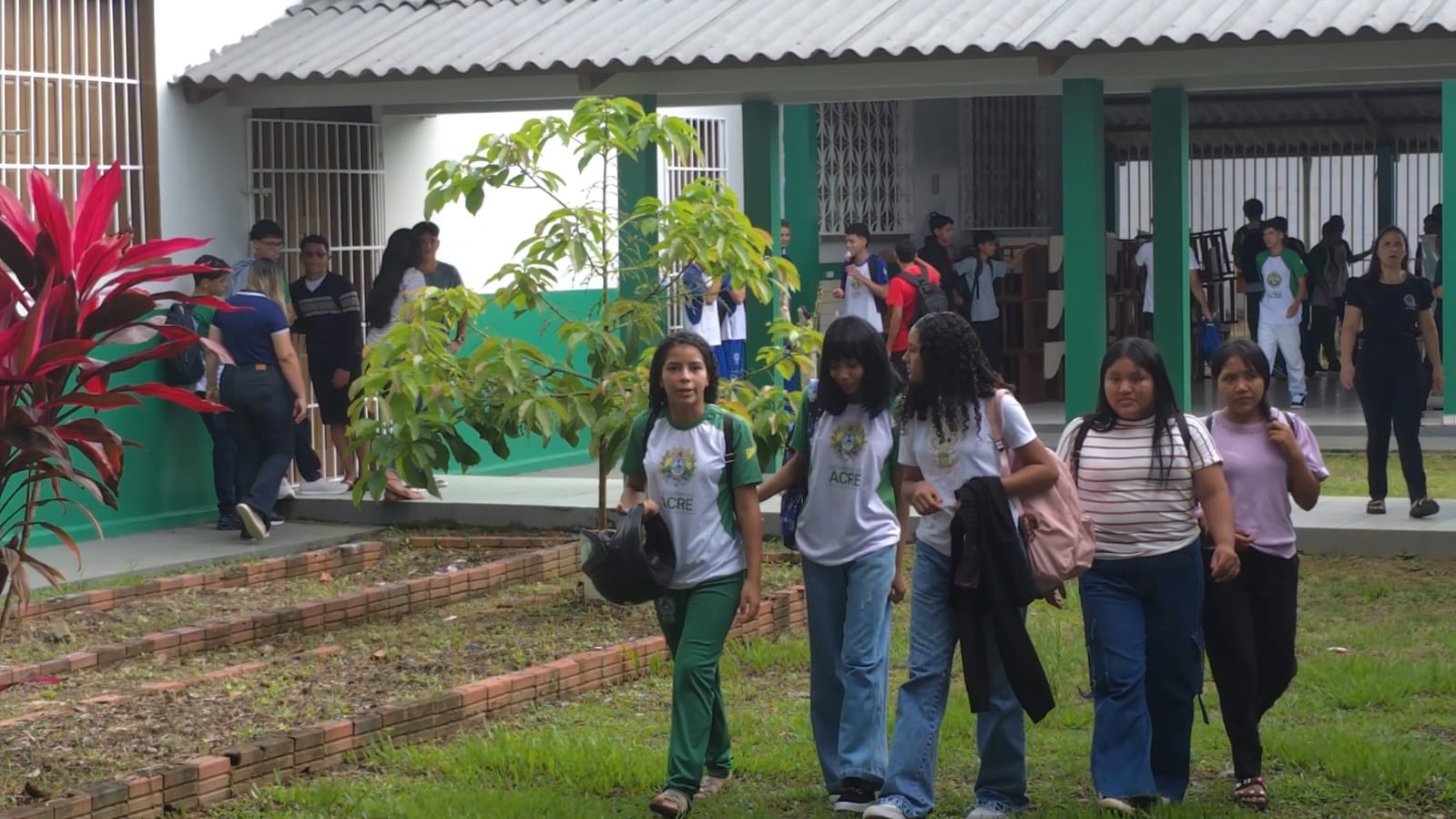 estado-inicia-ano-letivo-em-cruzeiro-do-sul-e-amplia-ensino-integral-para-mais-nove-escolas