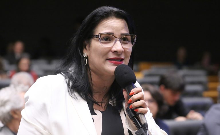 comissao-de-saude-aprova-proposta-de-estrategia-para-cuidado-de-pessoas-idosas