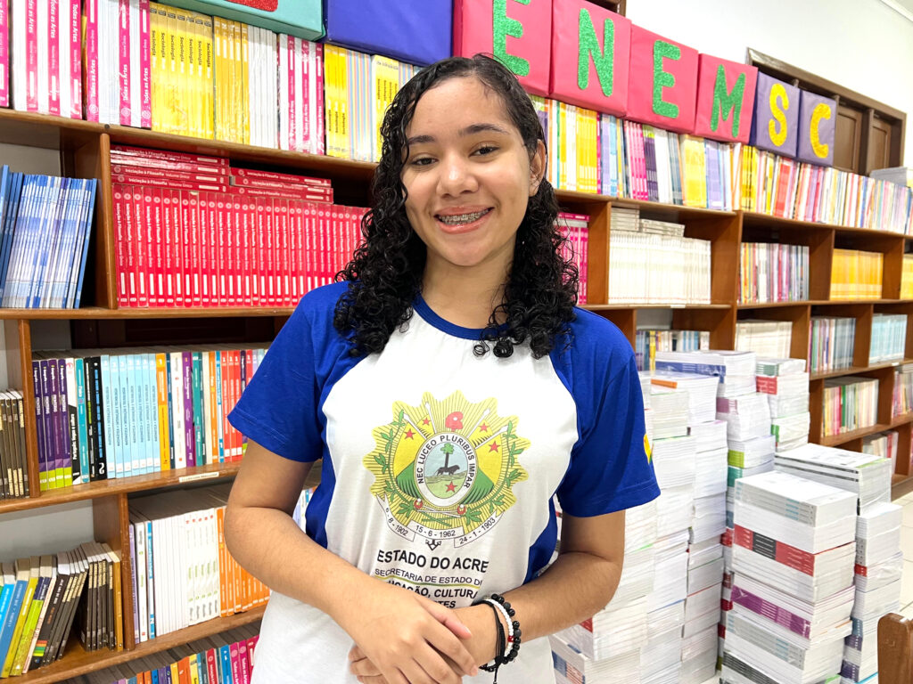 no-dia-nacional-do-livro-didatico,-educacao-destaca-avancos-do-acre-e-novidades-para-2026