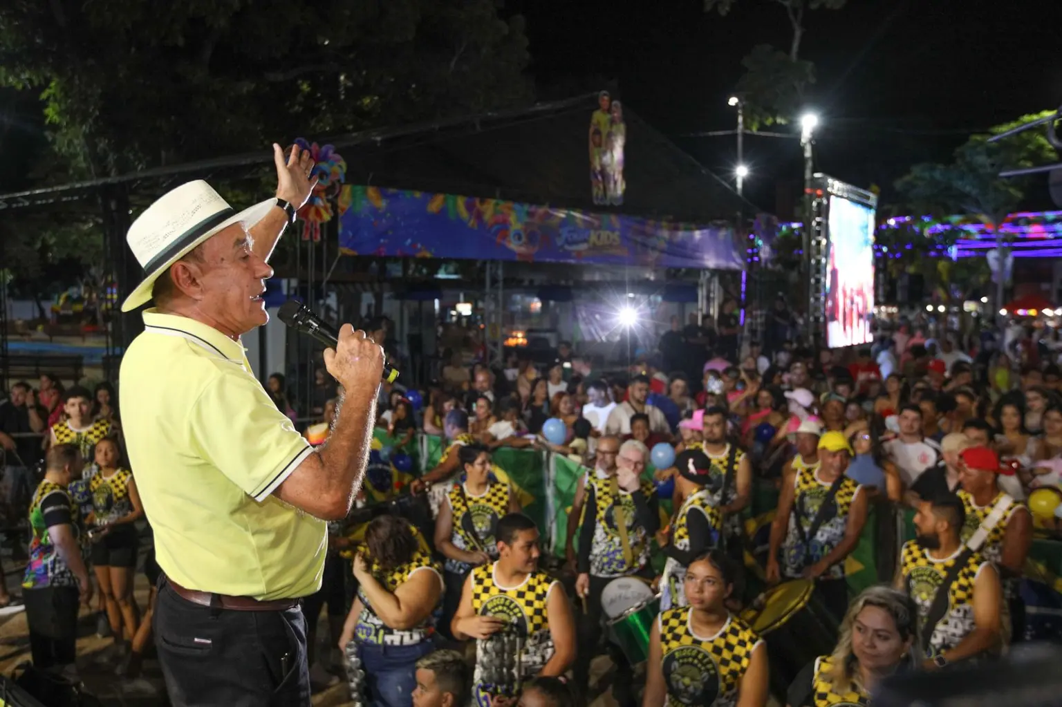  Junior de Mônaco faz história pela 7ª vez e Luiza Sousa é coroada Rainha na abertura do Carnaval Rio Branco Folia 2026