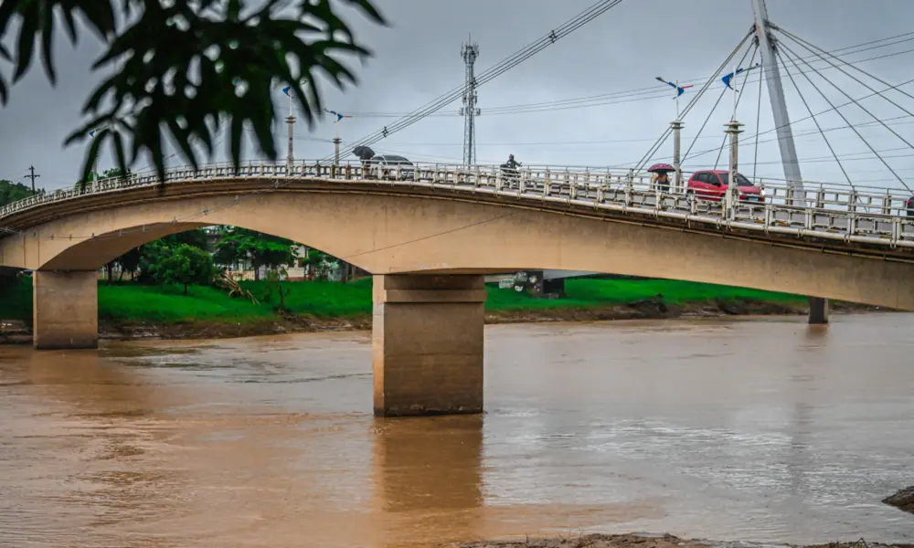 Rio Acre sobe 61 centímetros em 24 horas e Defesa Civil monitora situação em Rio Branco