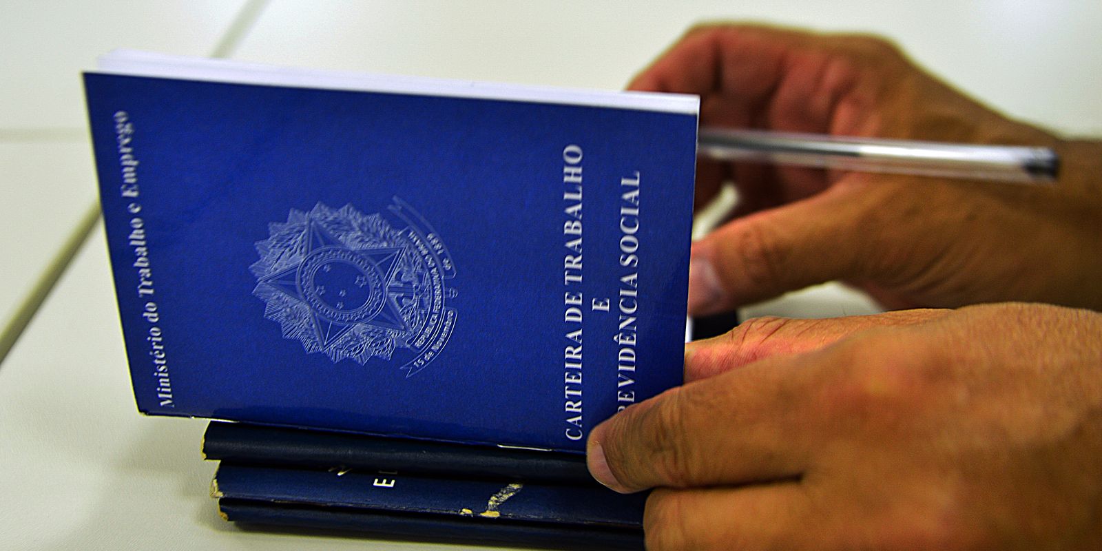 brasil-tem-saldo-positivo-de-112,3-mil-postos-de-trabalho-em-janeiro