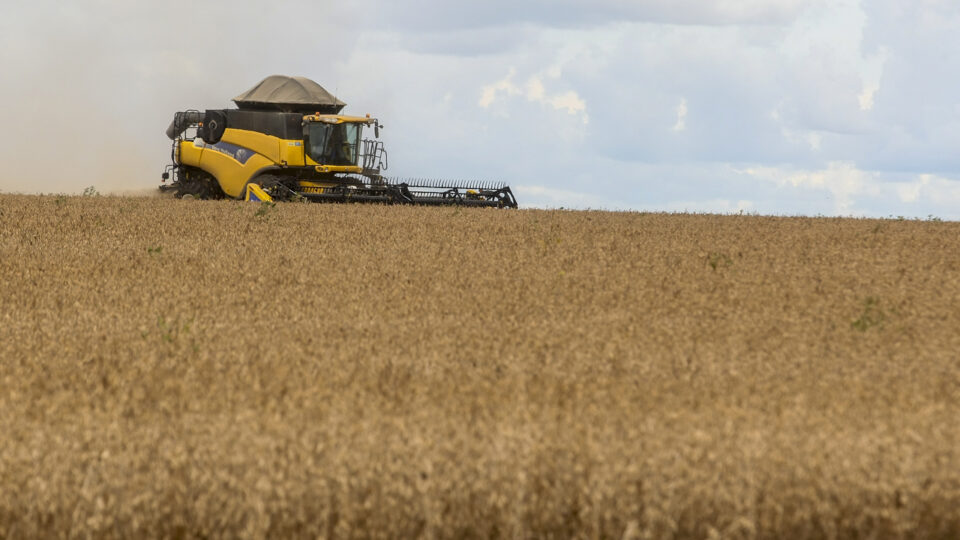 diesel-dispara-e-comeca-a-faltar-combustivel-no-campo-para-colheita-de-arroz-e-soja