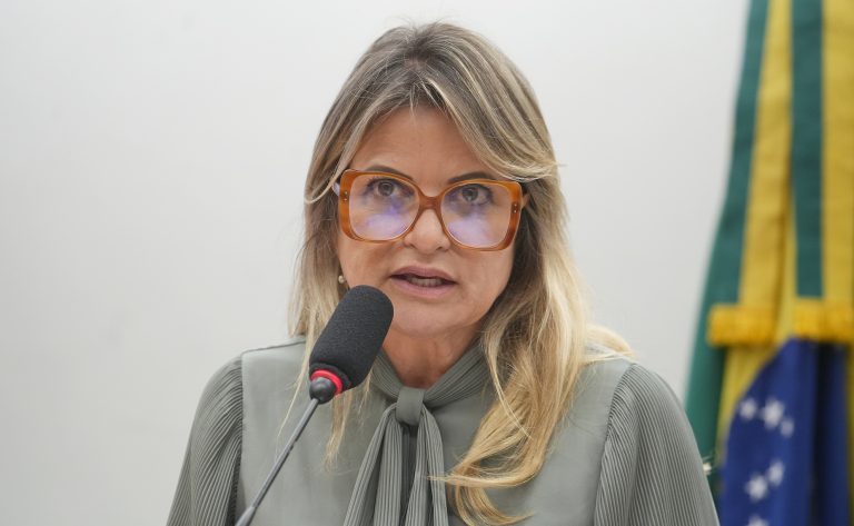 comissoes-de-previdencia-e-trabalho-cancelam-debate-sobre-trabalho-infantil-digital