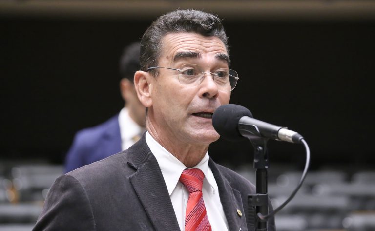 comissao-de-direitos-humanos-debate-direito-a-moradia-digna;-participe