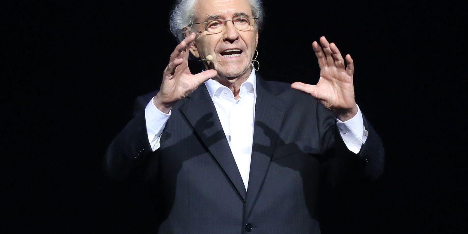 ator-e-diretor-teatral-juca-de-oliveira-morre,-aos-91-anos,-em-sp