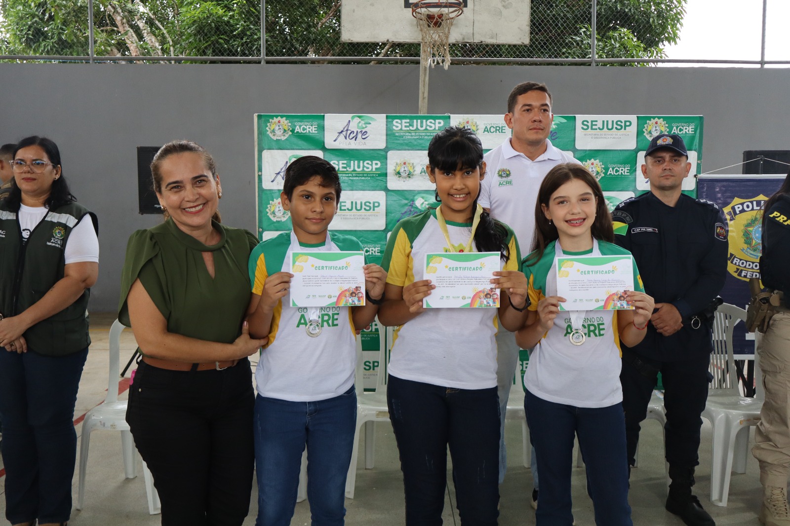 sejusp-promove-formatura-do-projeto-pequenos-brilhantes-para-estudantes-de-sena-madureira